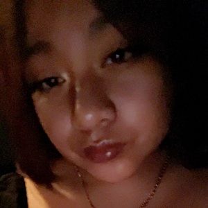 Meet your Posher, Esmy